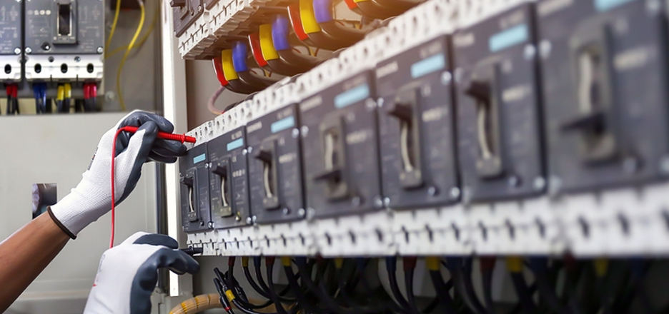 قسم المتابعة والصيانة بمركز شركة EPS Electric